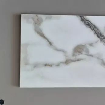 Стол обеденный Q-Home Адажио, 115/155 см, раздвижной, испанская керамика Gilt White / каркас Латте, QH480M05951